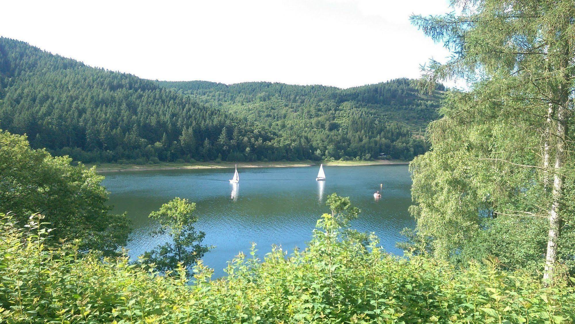 Hotel Berghof Am See 라우텐탈 외부 사진