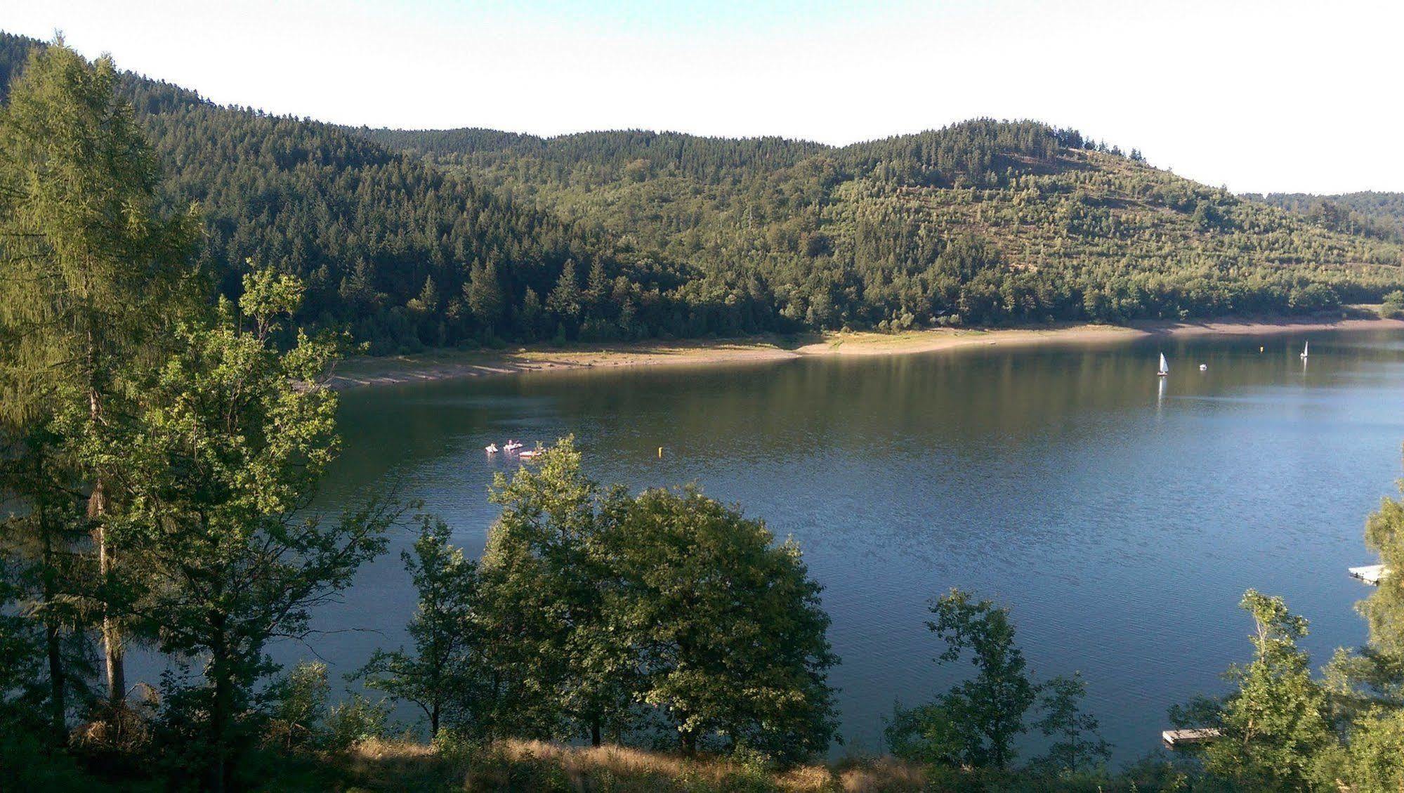 Hotel Berghof Am See 라우텐탈 외부 사진